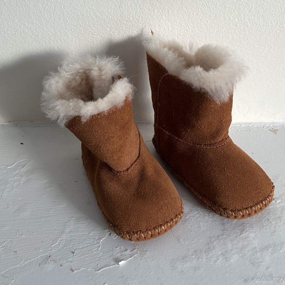 Baby Ugg boots ~ Sherling suede 3-12 months